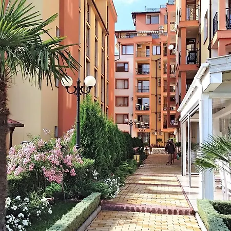 Apartcomplex In Viktorio 3 *